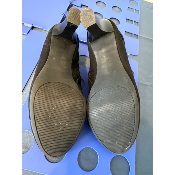 Coach and Four Black Suede Booties size 7.5 Pre-owned Excellent Condition - Picture 6 of 9